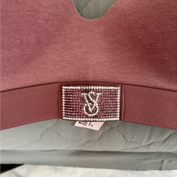 Victoria's Secret Dusty Rose Bra - Picture 2 of 4